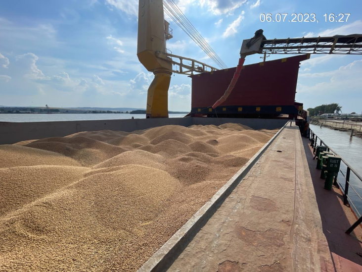 lady-meral-shipment-1